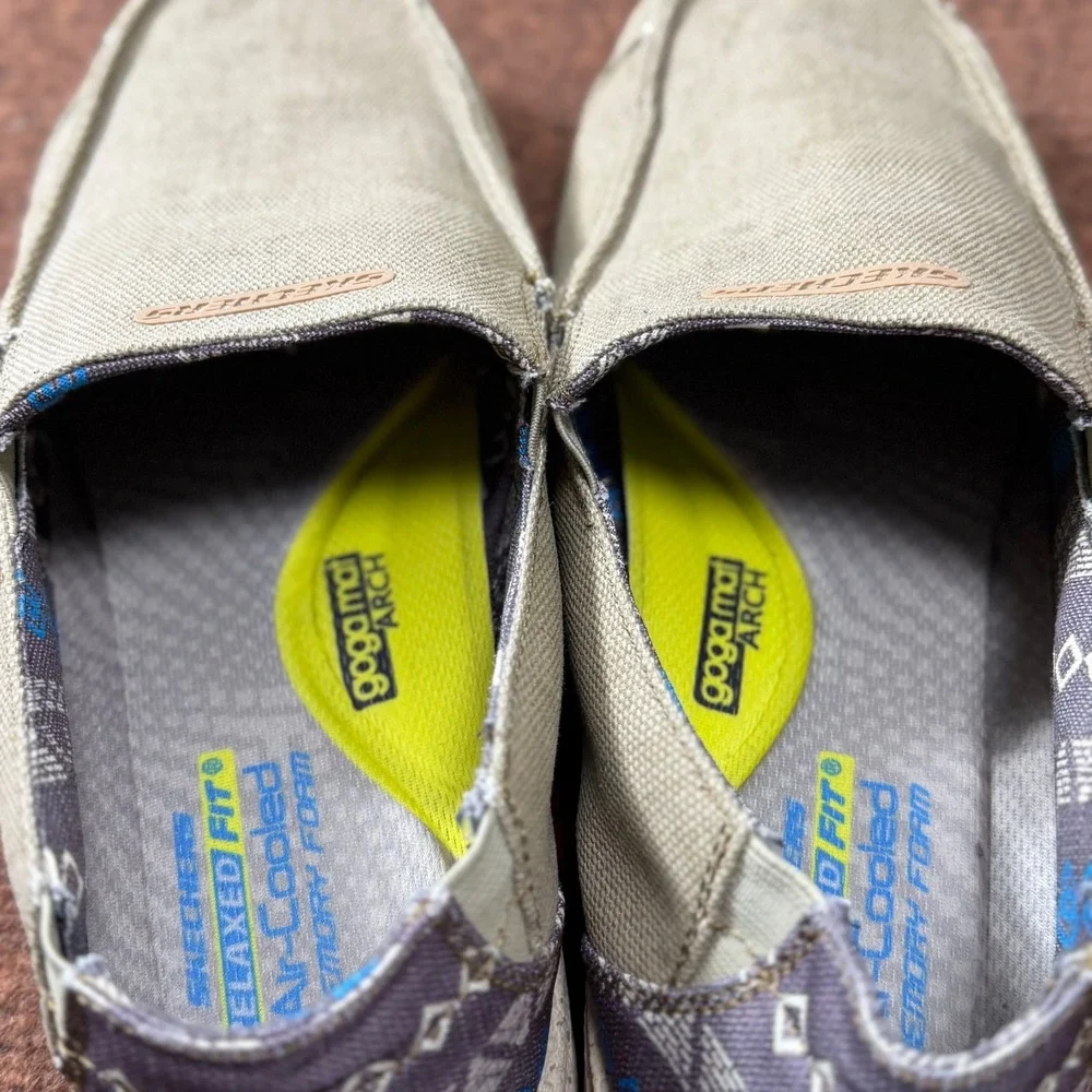 A+ shoes Skechers Relaxed Fit Men 10.5 Tan Goga Mat Arch Slip On Loafers 210103